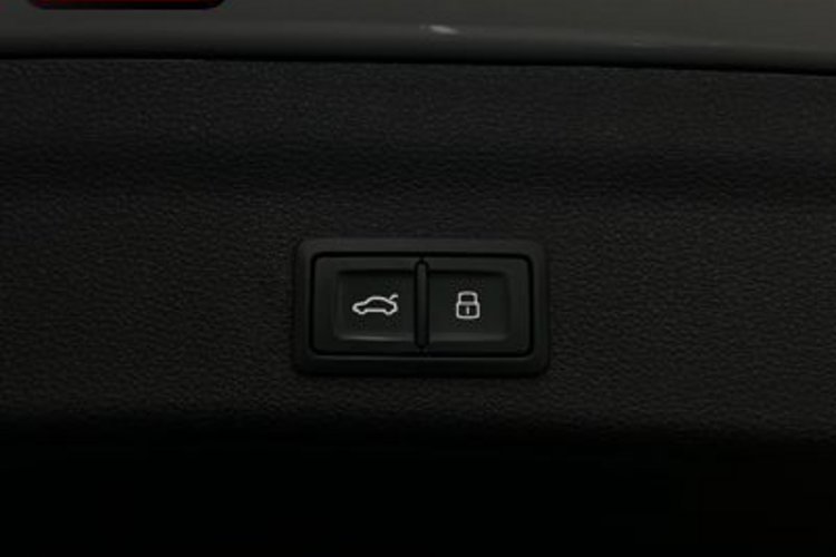 Audi A6 A6 Avant 40 TDI Design PANO+MEMO+KEYLESS+KAMERA+