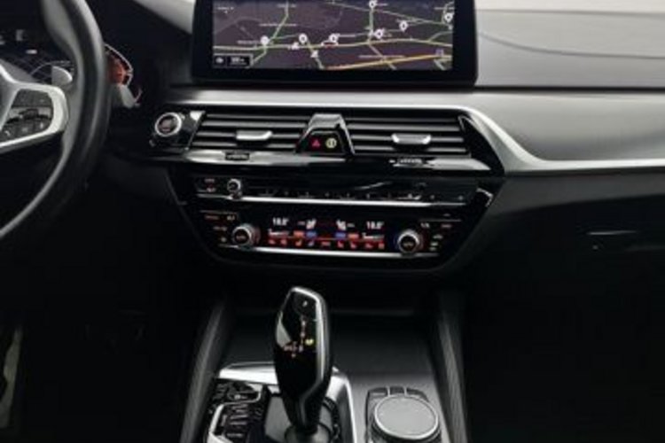 BMW 530 530 d xDrive M SPORT GSD+AHK+HUD+MEMO+SITZKLIMA+