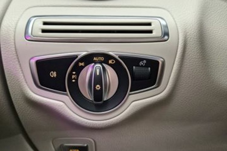 Mercedes-Benz GLC 300 GLC 300 d 4M NIGHT STANDH+AHK+HUD+MEMO+KEYLESS+