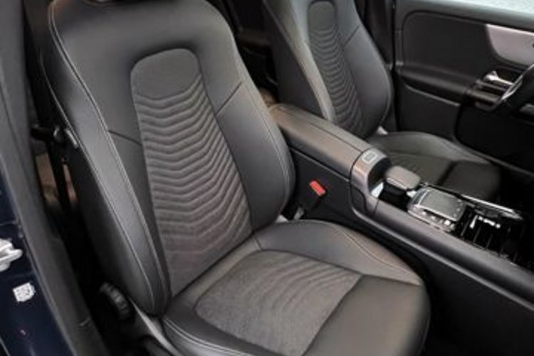 Mercedes-Benz GLA 250 GLA 250 e STYLE PANO+AHK+MULTIBEAM+KAMERA+DISTRO