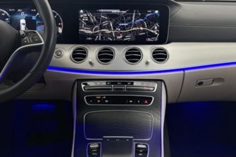 Mercedes-Benz E 400 E 400 d 4M AMG NIGHT MEMO+ABC+HUD+360+MASSAGE+