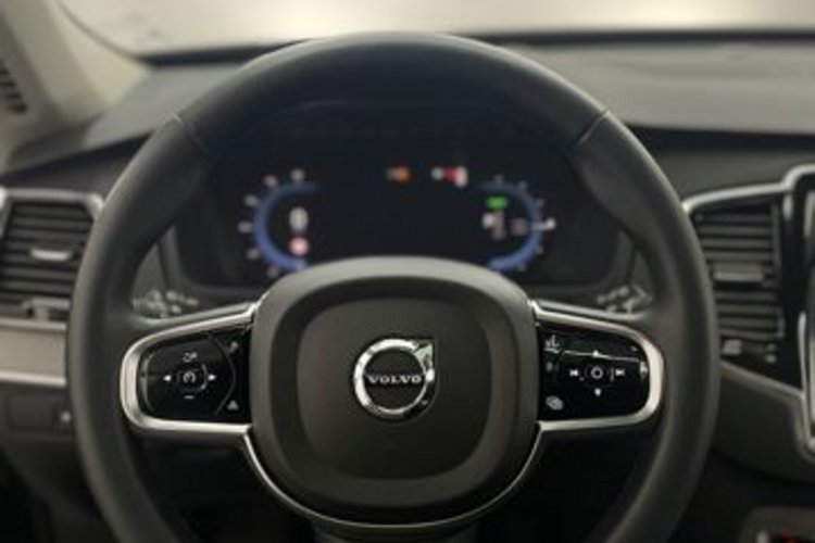 Volvo XC90 XC90 T8 PLUS DARK RECH AWD 7SITZ+PANO+AHK+STANDH