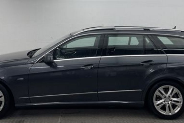 Mercedes-Benz E 300 E 300 T CDI AVANTGARDE PANO+AHK+NACHT+H&amp;K+MEMORY