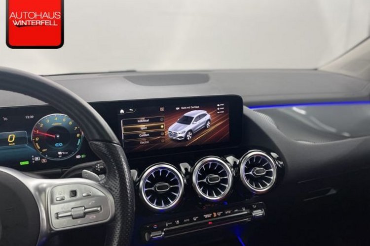 Mercedes-Benz GLA 250 GLA 250 e AMG NIGHT EXKLUSIV PANO+360+KEYLESS+