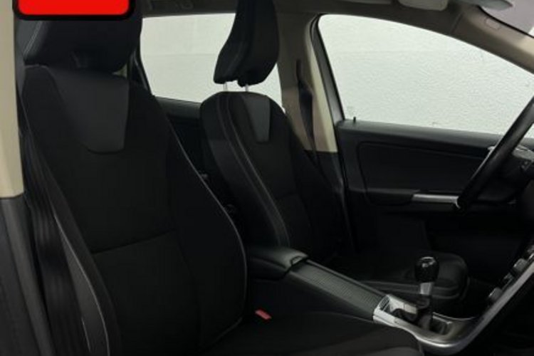 Volvo XC60 XC60 D4 AWD BI-XENON+MEMO+RTI-NAVI+TEMPOMAT+