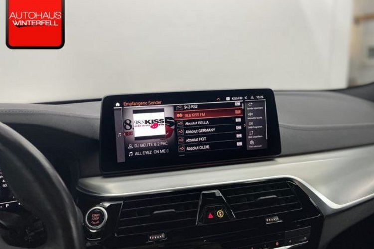 BMW 530 530d xDrive Touring Luxury Line PANO+AHK+360+HUD
