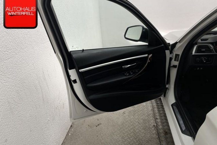 BMW 330 330 d Touring Luxury Line AHK+ADAP-LED+KAMERA+