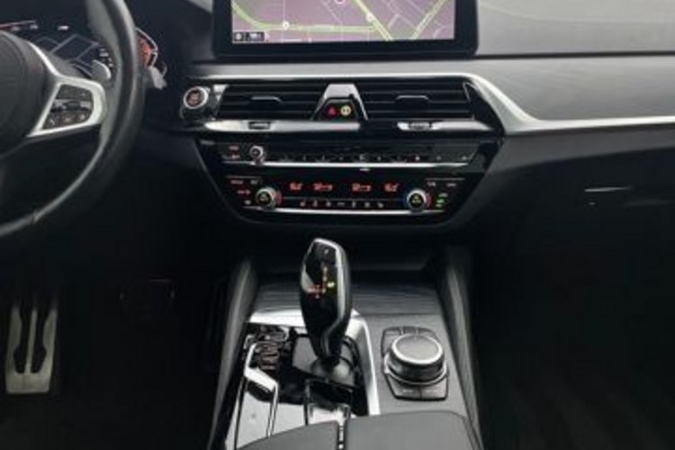 BMW 540 540 d xDrive Touring M SPORT PANO+HUD+MEMO+H/K+