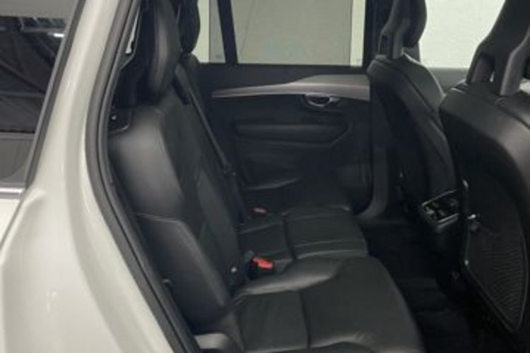 Volvo XC90 XC90 B5 D AWD 7SITZ+PANO+LUFT+360+HUD+H/K+4-ZONE
