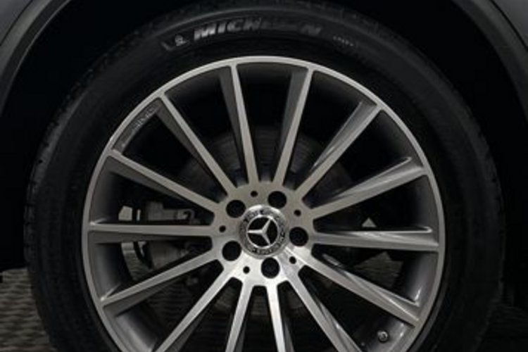 Mercedes-Benz GLC 300 GLC 300 de Coupe 4M AMG NIGHT CARBON AIRMATIC+