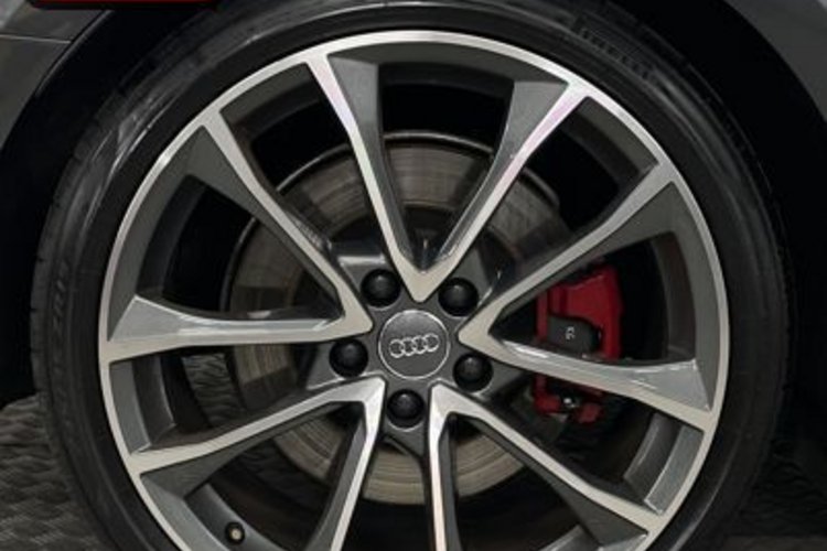 Audi A4 A4 Avant 45 TFSI qu S line edition one PANO+AHK+