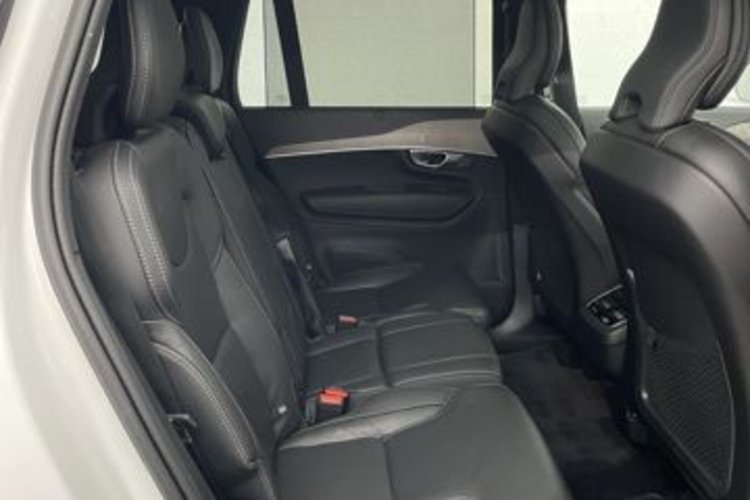 Volvo XC90 XC90 B5 AWD ULTIMATE BRIGHT 7SITZ+PANO+MASSAGE+