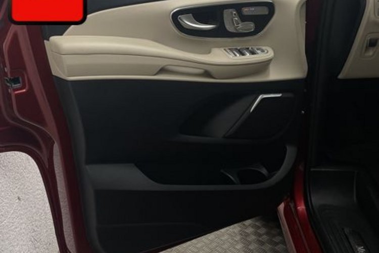 Mercedes-Benz V 300 V 300 d 4M LANG AMG NIGHT 7SITZ+PANO+AHK+STANDH+