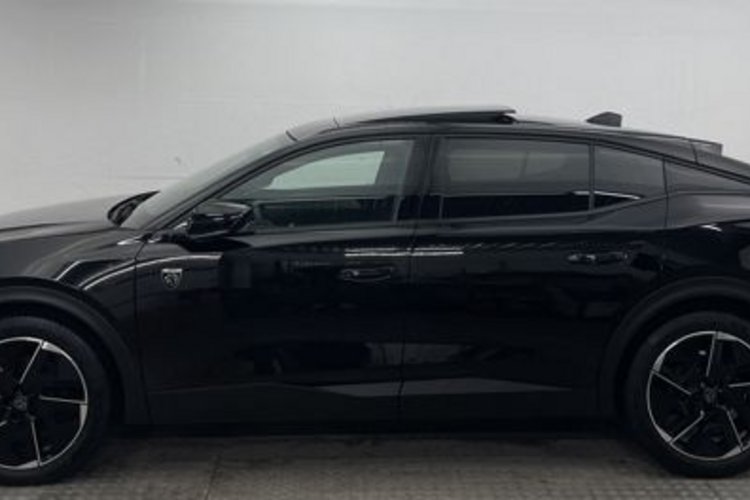 Peugeot 408 408 HYBRID 136 e-DSC6 GT PANO+MEMO+360+3D-TACHO+