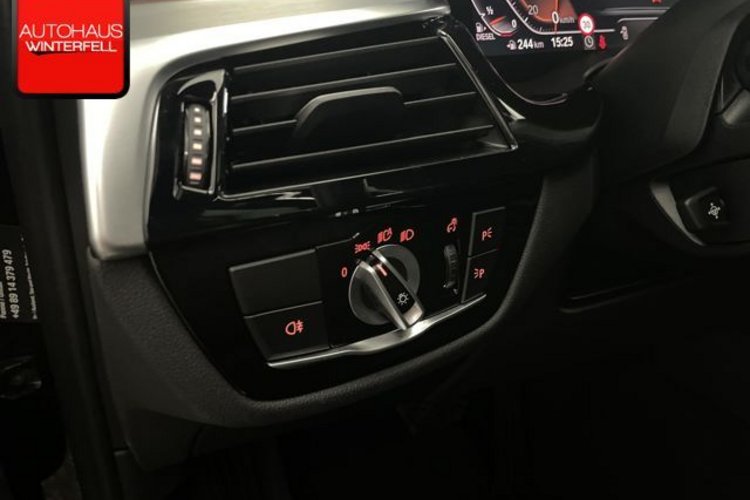 BMW 530 530d xDrive Touring Luxury Line PANO+AHK+360+HUD