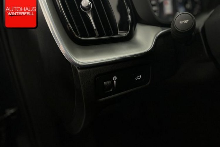 Volvo XC60 XC60 B4 B PRO PANO+AHK+360+MEMO+STANDHEIZUNG+LED