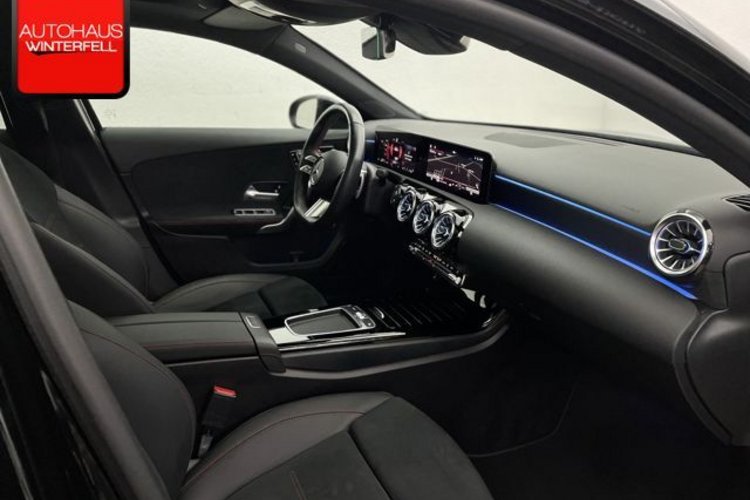 Mercedes-Benz A 200 A 200 d Limousine AMG NIGHT PANO+MEMO+KEYLESS+