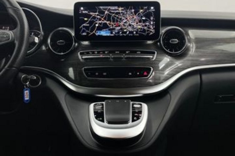 Mercedes-Benz V 220 V 220 d LANG 4M DESIGN 7SITZ+AHK+LUGANO+KAMERA+