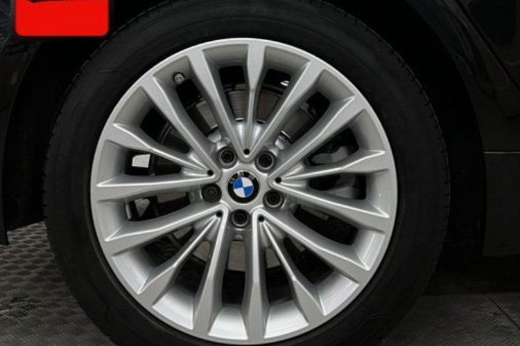 BMW 520 520 d xDrive Luxury Line GLASDACH+360+HUD+MEMORY